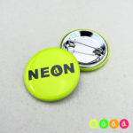 31mm Buttons NEON Nadel