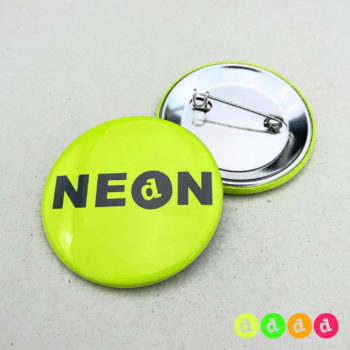37mm Buttons NEON Nadel