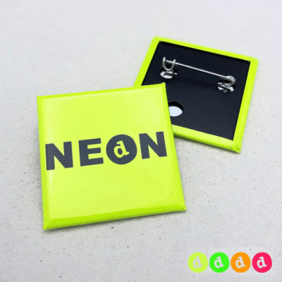 40x40mm Buttons NEON Nadel
