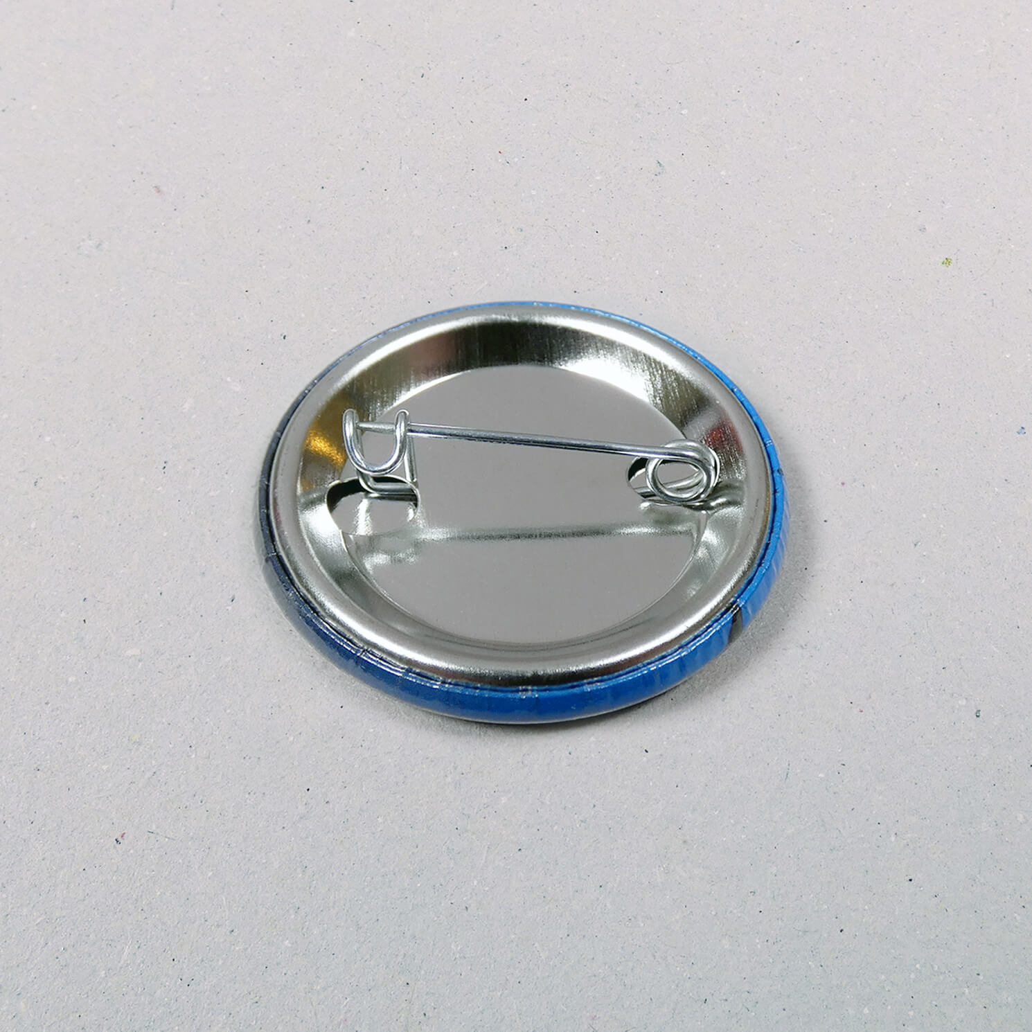 Der 37mm Button mit Deinem Motiv - Ein Klassiker der Buttons.